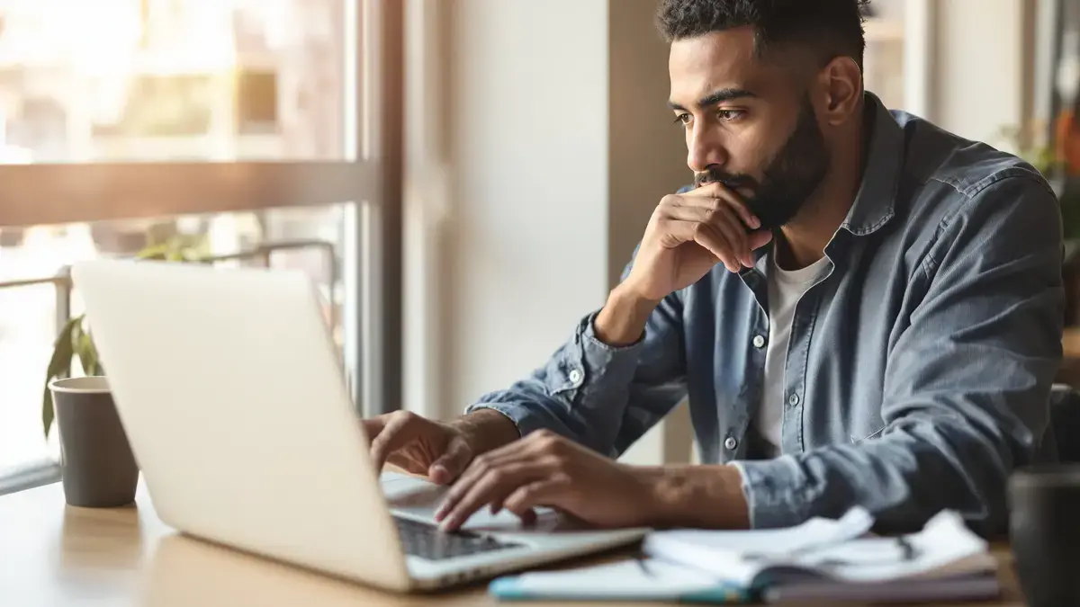 Volgens Warren Buffett vermijden mensen die een solide vermogen opbouwen systematisch deze acht onzichtbare uitgaven